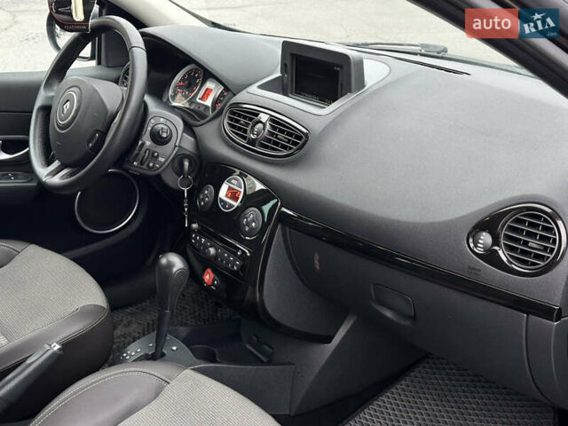 Рено Кліо, об'ємом двигуна 1.6 л та пробігом 147 тис. км за 5350 $, фото 26 на Automoto.ua