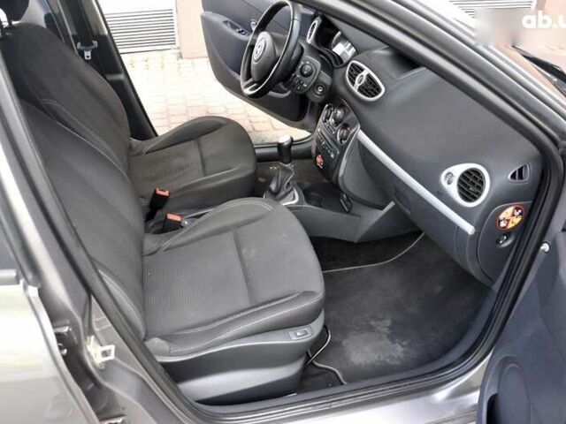 Рено Клио, объемом двигателя 1.2 л и пробегом 220 тыс. км за 4100 $, фото 21 на Automoto.ua