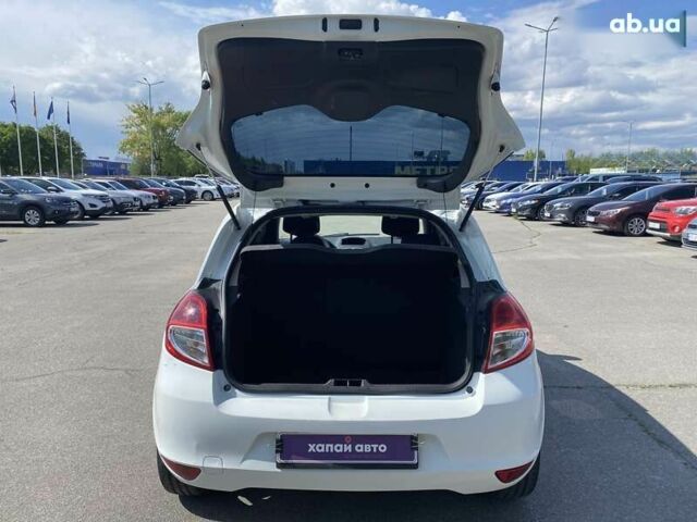 Рено Клио, объемом двигателя 0 л и пробегом 202 тыс. км за 4800 $, фото 10 на Automoto.ua