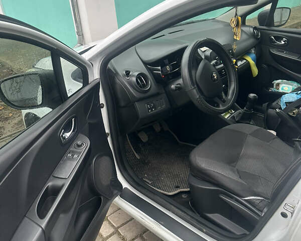 Рено Клио, объемом двигателя 1.46 л и пробегом 298 тыс. км за 6800 $, фото 6 на Automoto.ua