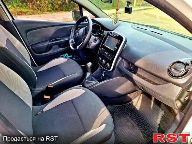 Рено Клио, объемом двигателя 1.5 л и пробегом 231 тыс. км за 6500 $, фото 4 на Automoto.ua