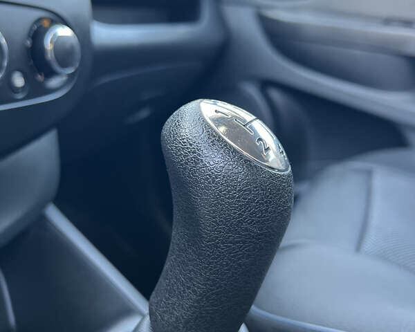 Рено Клио, объемом двигателя 1.5 л и пробегом 260 тыс. км за 7300 $, фото 28 на Automoto.ua