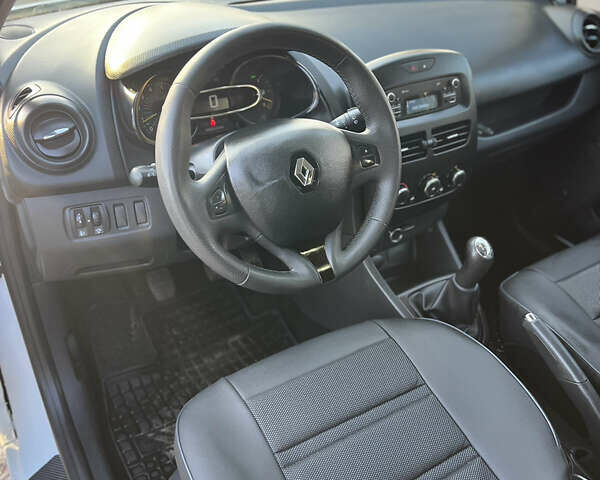 Рено Клио, объемом двигателя 1.5 л и пробегом 260 тыс. км за 7300 $, фото 25 на Automoto.ua