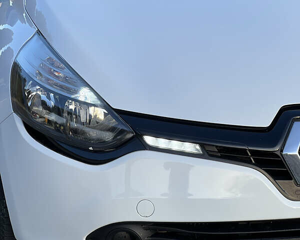 Рено Клио, объемом двигателя 1.5 л и пробегом 260 тыс. км за 7300 $, фото 20 на Automoto.ua