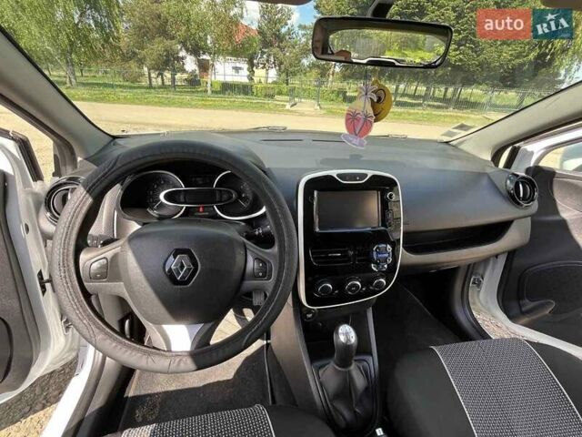 Рено Клио, объемом двигателя 1.5 л и пробегом 218 тыс. км за 8700 $, фото 16 на Automoto.ua