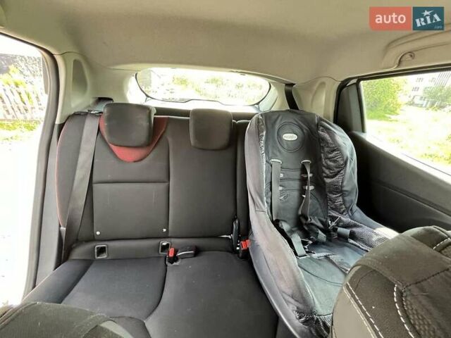 Рено Клио, объемом двигателя 1.5 л и пробегом 218 тыс. км за 8700 $, фото 12 на Automoto.ua