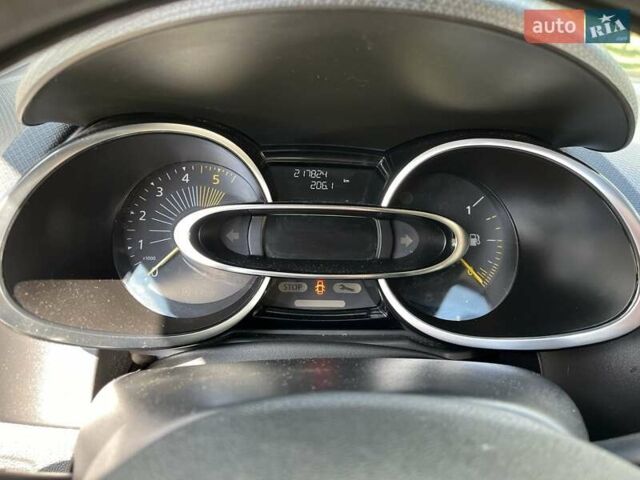 Рено Клио, объемом двигателя 1.5 л и пробегом 218 тыс. км за 8700 $, фото 3 на Automoto.ua
