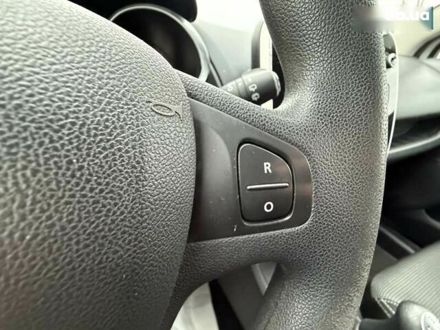 Рено Клио, объемом двигателя 1.5 л и пробегом 142 тыс. км за 9500 $, фото 24 на Automoto.ua