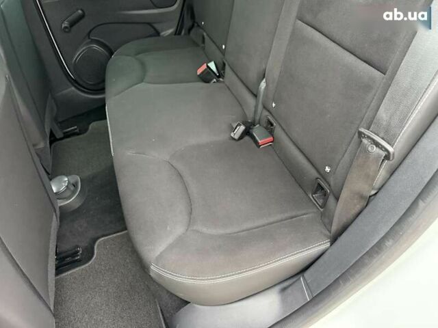 Рено Клио, объемом двигателя 1.5 л и пробегом 142 тыс. км за 9500 $, фото 13 на Automoto.ua