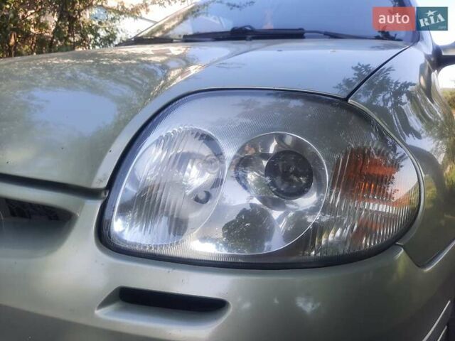 Рено Клио, объемом двигателя 1.4 л и пробегом 321 тыс. км за 3400 $, фото 11 на Automoto.ua