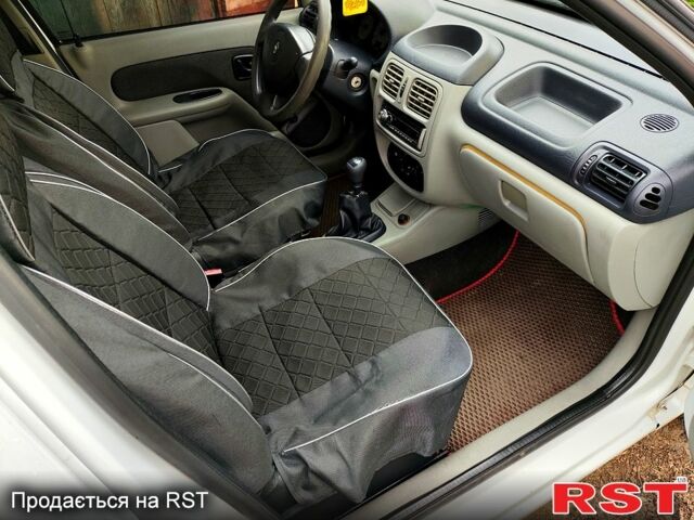 Рено Клио, объемом двигателя 1.4 л и пробегом 285 тыс. км за 2900 $, фото 3 на Automoto.ua