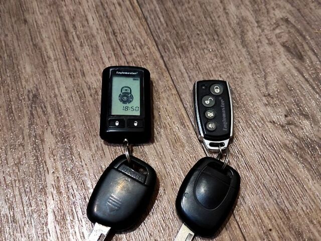 Рено Кліо, об'ємом двигуна 14 л та пробігом 189 тис. км за 3400 $, фото 12 на Automoto.ua