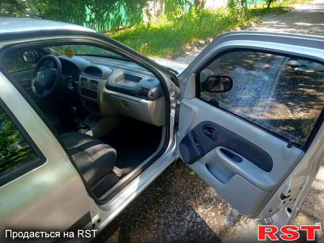 Рено Клио, объемом двигателя 1.4 л и пробегом 0 тыс. км за 3500 $, фото 11 на Automoto.ua