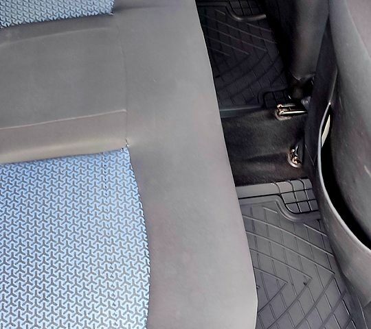 Рено Клио, объемом двигателя 1.4 л и пробегом 220 тыс. км за 3500 $, фото 6 на Automoto.ua