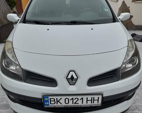 Рено Клио, объемом двигателя 1.2 л и пробегом 223 тыс. км за 5000 $, фото 2 на Automoto.ua