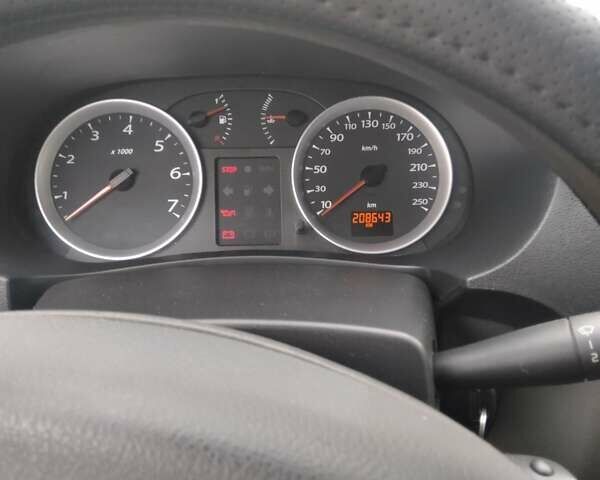 Рено Кліо, об'ємом двигуна 1.4 л та пробігом 208 тис. км за 4800 $, фото 9 на Automoto.ua