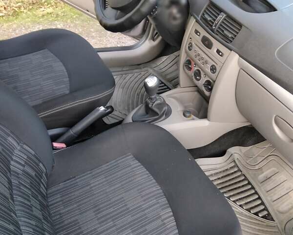 Рено Кліо, об'ємом двигуна 1.4 л та пробігом 208 тис. км за 4800 $, фото 7 на Automoto.ua