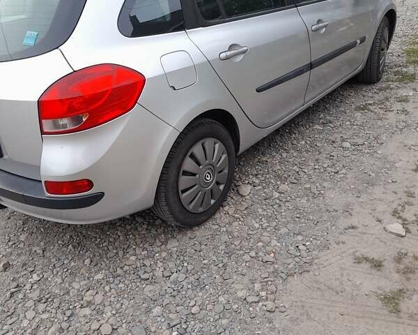 Рено Клио, объемом двигателя 1.5 л и пробегом 256 тыс. км за 5500 $, фото 3 на Automoto.ua