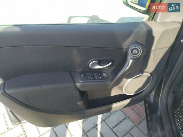 Рено Клио, объемом двигателя 1.2 л и пробегом 217 тыс. км за 5400 $, фото 12 на Automoto.ua