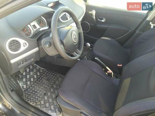 Рено Клио, объемом двигателя 1.2 л и пробегом 217 тыс. км за 5400 $, фото 13 на Automoto.ua