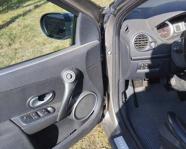 Рено Клио, объемом двигателя 1.5 л и пробегом 236 тыс. км за 4600 $, фото 11 на Automoto.ua