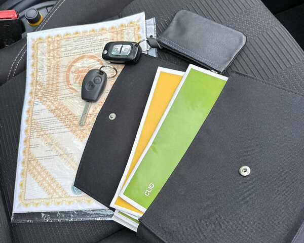Рено Кліо, об'ємом двигуна 1.2 л та пробігом 197 тис. км за 5600 $, фото 22 на Automoto.ua