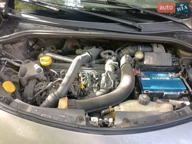 Рено Клио, объемом двигателя 1.5 л и пробегом 175 тыс. км за 4000 $, фото 12 на Automoto.ua