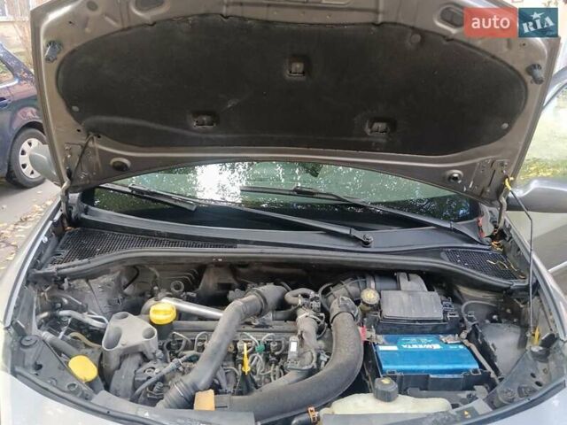 Рено Клио, объемом двигателя 1.5 л и пробегом 175 тыс. км за 4000 $, фото 16 на Automoto.ua