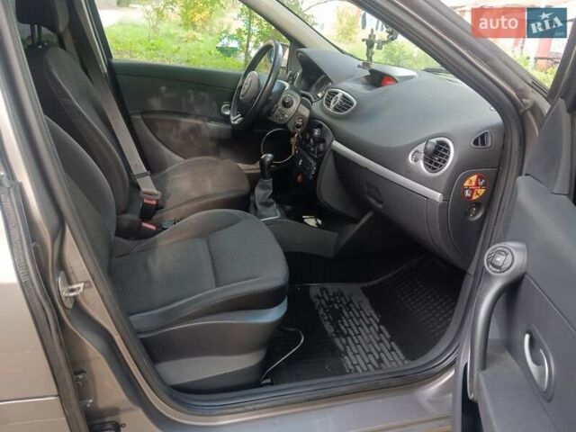 Рено Клио, объемом двигателя 1.5 л и пробегом 175 тыс. км за 4000 $, фото 4 на Automoto.ua