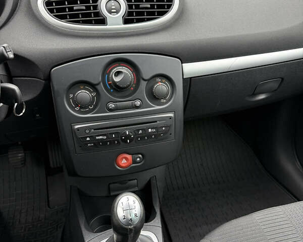 Рено Кліо, об'ємом двигуна 1.2 л та пробігом 197 тис. км за 5600 $, фото 13 на Automoto.ua