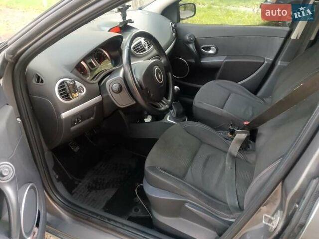 Рено Клио, объемом двигателя 1.5 л и пробегом 175 тыс. км за 4000 $, фото 28 на Automoto.ua