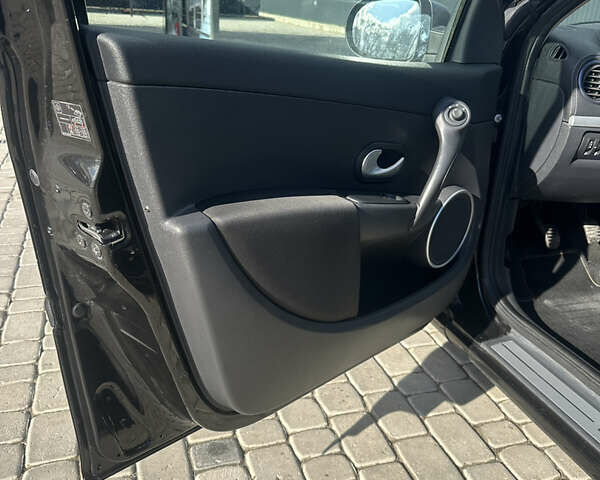 Рено Клио 2010 в Виннице на Automoto.ua Рено Клио, объемом двигателя 1.2 л и пробегом 196 тыс. км за 5450 $, фото 10 на Automoto.ua