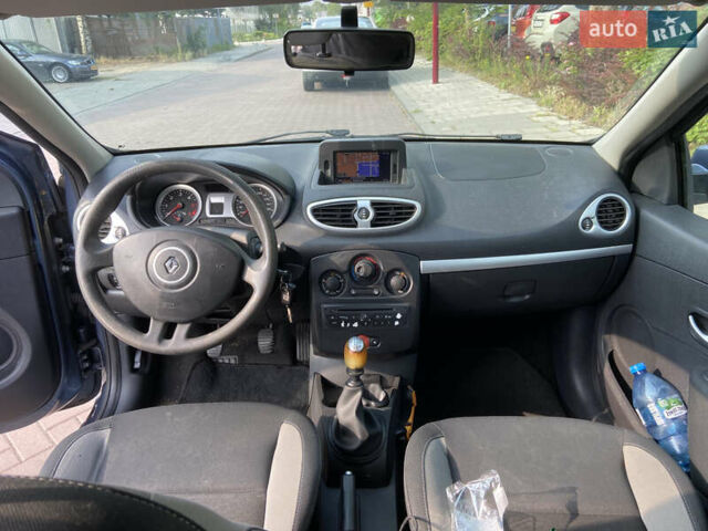 Рено Клио, объемом двигателя 1.5 л и пробегом 273 тыс. км за 4600 $, фото 6 на Automoto.ua