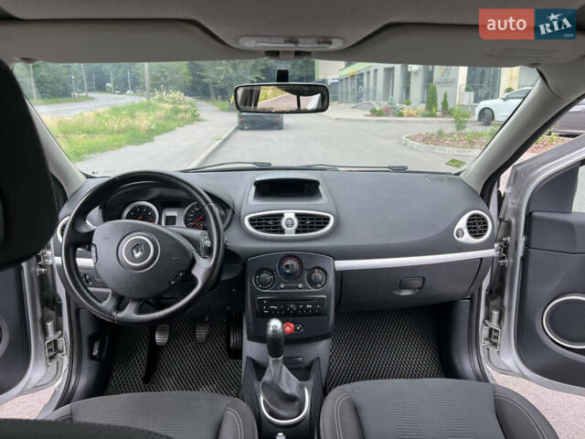 Рено Клио, объемом двигателя 1.15 л и пробегом 317 тыс. км за 5200 $, фото 6 на Automoto.ua