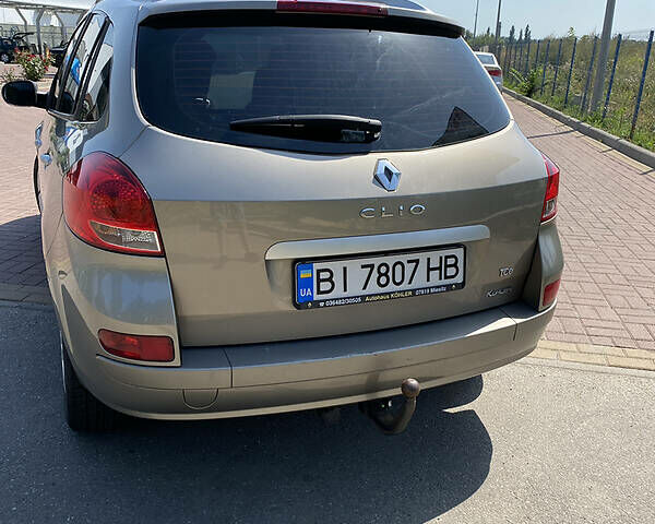 Рено Клио, объемом двигателя 1.2 л и пробегом 230 тыс. км за 5200 $, фото 8 на Automoto.ua