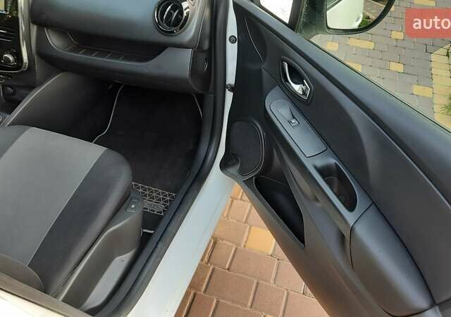 Рено Клио, объемом двигателя 1.46 л и пробегом 242 тыс. км за 6999 $, фото 10 на Automoto.ua