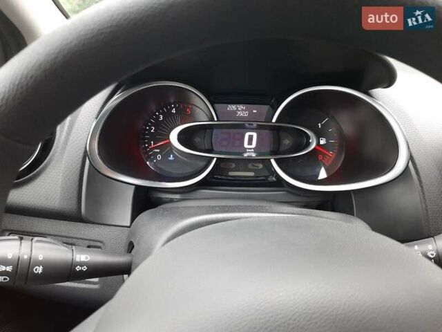 Рено Клио, объемом двигателя 1.5 л и пробегом 230 тыс. км за 8700 $, фото 12 на Automoto.ua