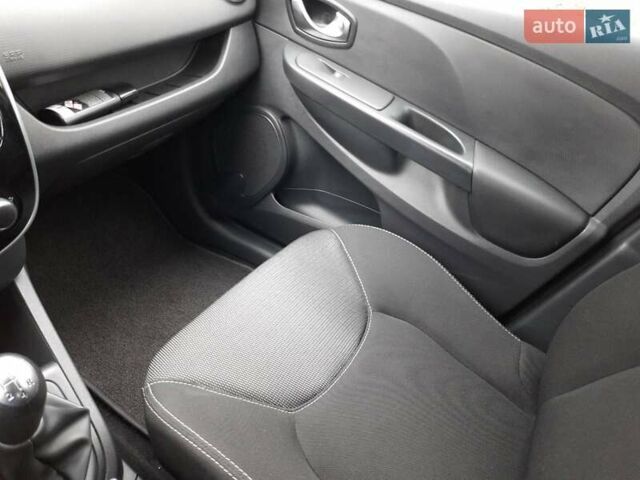 Рено Клио, объемом двигателя 1.5 л и пробегом 230 тыс. км за 8700 $, фото 20 на Automoto.ua