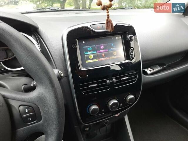 Рено Клио, объемом двигателя 1.5 л и пробегом 230 тыс. км за 8700 $, фото 24 на Automoto.ua