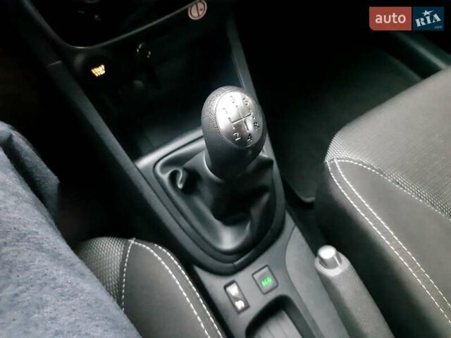 Рено Клио, объемом двигателя 1.5 л и пробегом 230 тыс. км за 8700 $, фото 14 на Automoto.ua