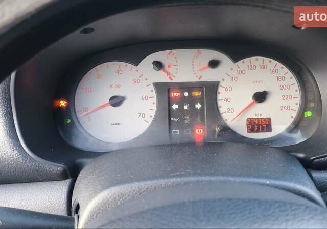 Желтый Рено Клио, объемом двигателя 1.39 л и пробегом 275 тыс. км за 2230 $, фото 9 на Automoto.ua