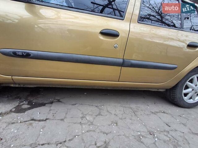 Жовтий Рено Кліо, об'ємом двигуна 1.4 л та пробігом 240 тис. км за 3900 $, фото 3 на Automoto.ua