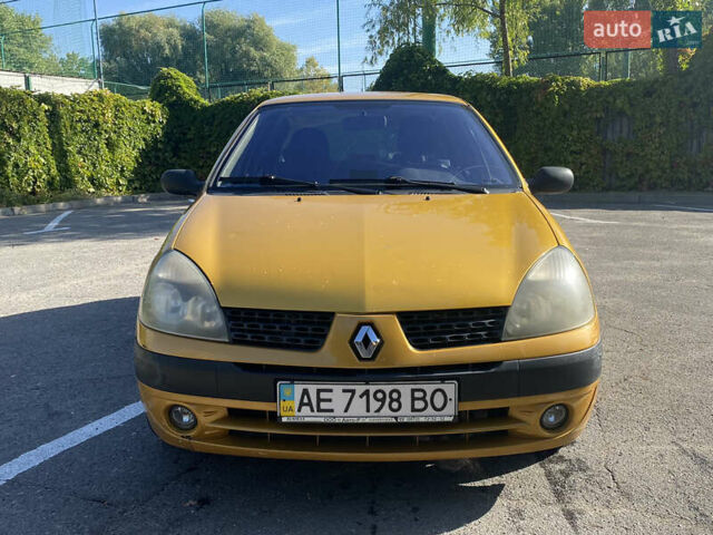 Желтый Рено Клио, объемом двигателя 1.4 л и пробегом 174 тыс. км за 2300 $, фото 1 на Automoto.ua