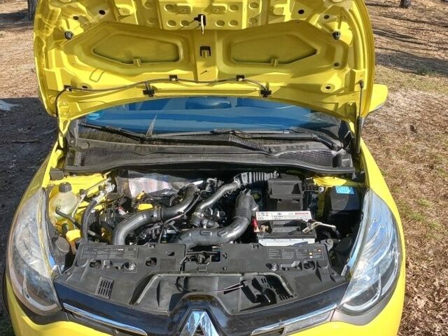 Жовтий Рено Кліо, об'ємом двигуна 0.09 л та пробігом 160 тис. км за 6700 $, фото 2 на Automoto.ua