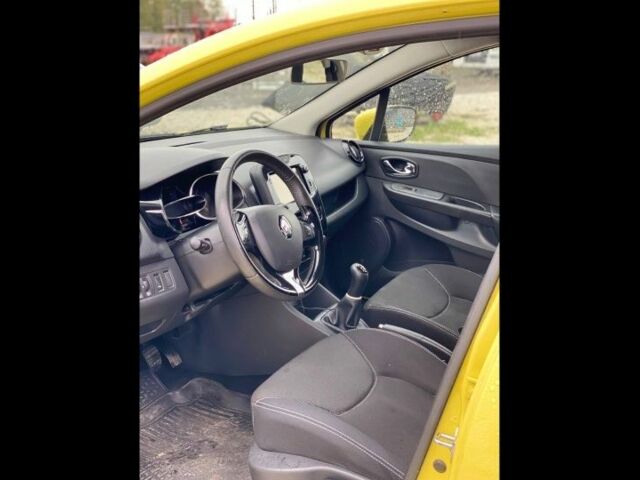 Желтый Рено Клио, объемом двигателя 1.5 л и пробегом 106 тыс. км за 6000 $, фото 6 на Automoto.ua