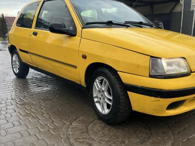 Жовтий Рено Кліо, об'ємом двигуна 1.2 л та пробігом 300 тис. км за 900 $, фото 5 на Automoto.ua