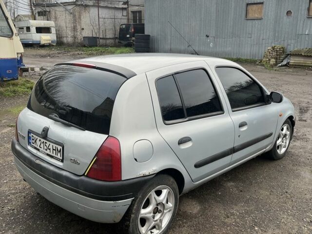 Сірий Рено Кліо, об'ємом двигуна 1.4 л та пробігом 300 тис. км за 3000 $, фото 5 на Automoto.ua