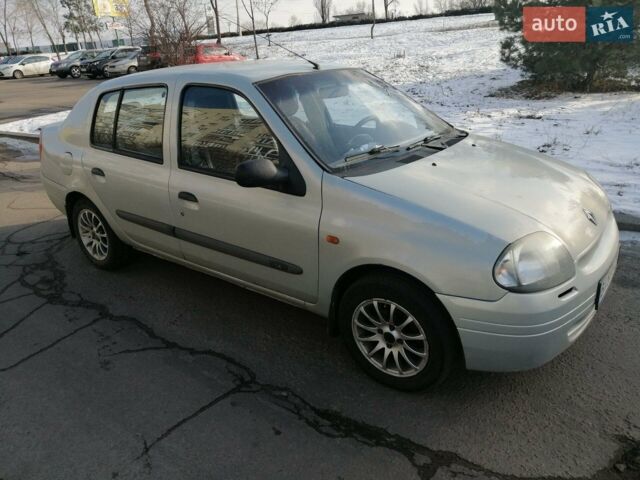 Серый Рено Клио, объемом двигателя 1.4 л и пробегом 272 тыс. км за 3000 $, фото 3 на Automoto.ua