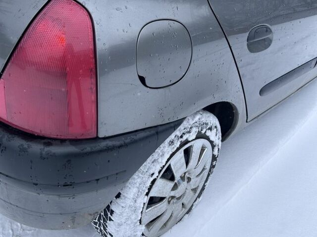 Сірий Рено Кліо, об'ємом двигуна 1.6 л та пробігом 200 тис. км за 3450 $, фото 12 на Automoto.ua