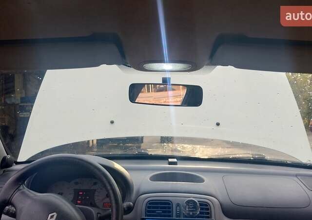 Серый Рено Клио, объемом двигателя 1.4 л и пробегом 328 тыс. км за 3000 $, фото 7 на Automoto.ua